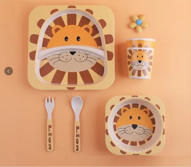 Lovely Kids Dinnerware Set For Meal
